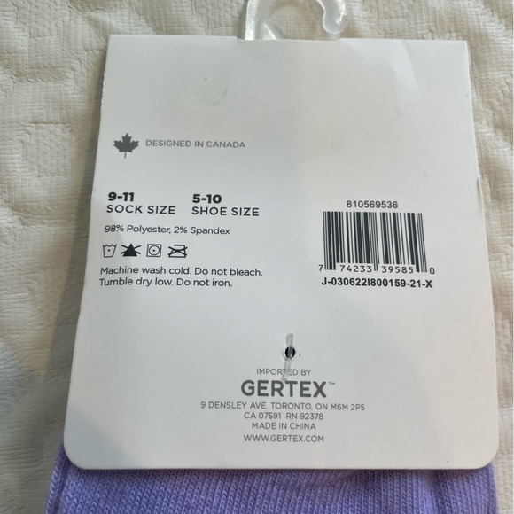 “Love at First Bite” Women’s Socks Shoe Size 5-10 Purple  Halloween Vampire Lips - Picture 4 of 4